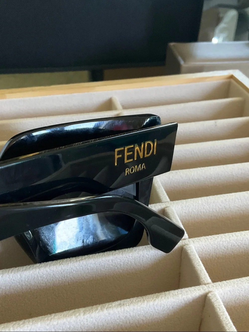 Fendi Black Logo Square Sunglasses - Picture 8 of 10